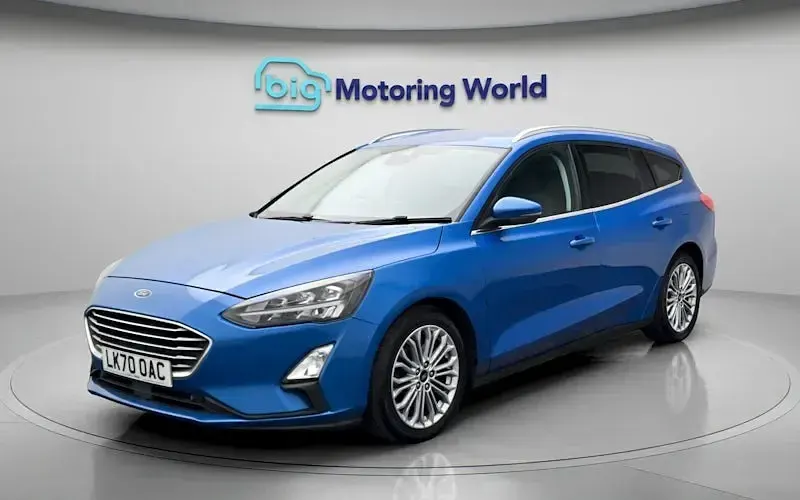 Used Ford Focus Titanium X 120 HP (88 kW) 2020 Blue Estate