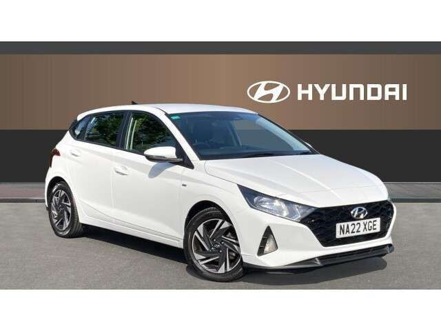 White Used 2022 Hyundai i20 SE Hatchback | £13,608 (Fair price) - Image 1/4