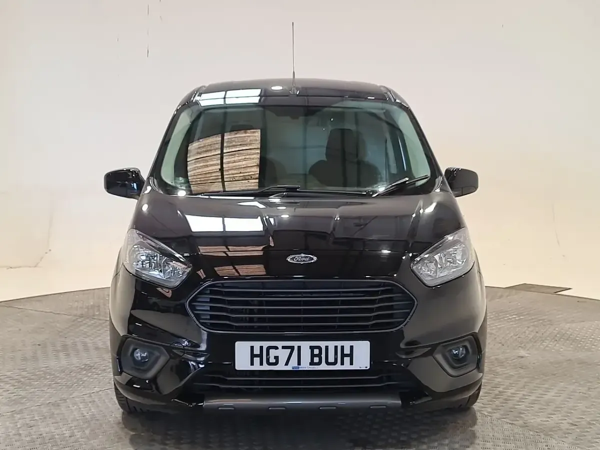 Usado Ford Transit Sport 100 HP (73 kW) 2021 Preto Van