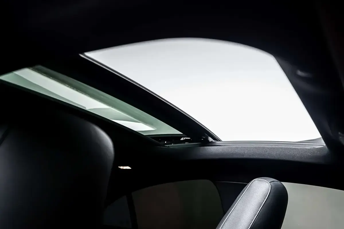 Used Mercedes CLA35 AMG Premium Plus 306 HP (225 kW) 2019 White Coupe