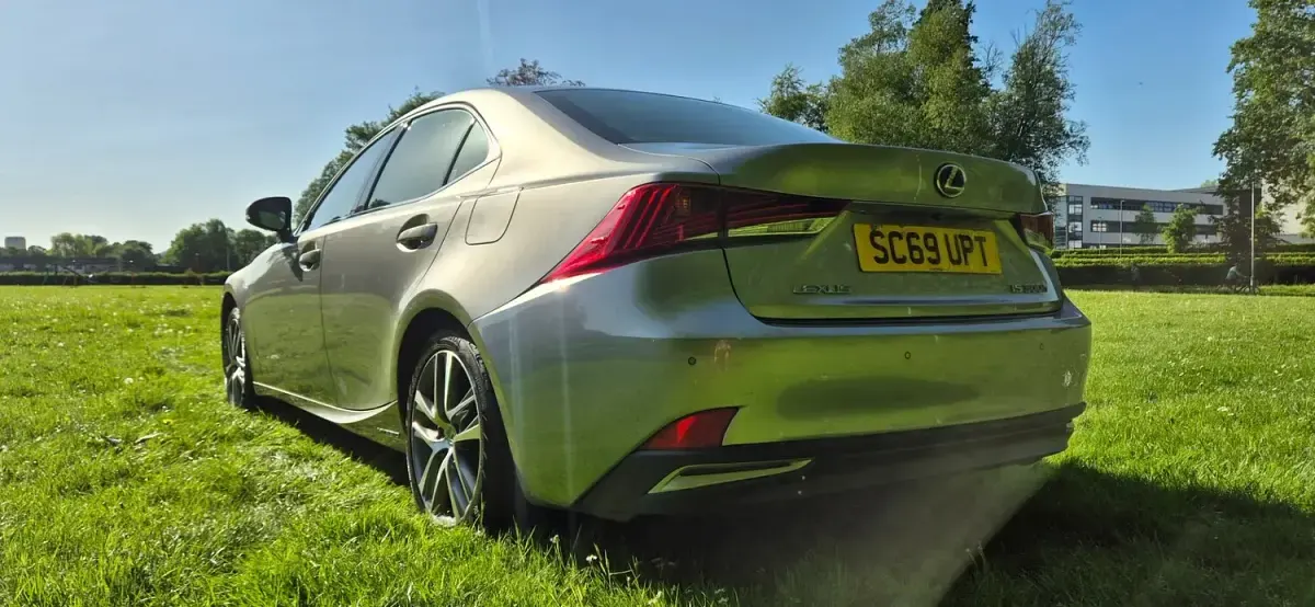 Used Lexus IS300h 223 HP (164 kW) 2020 Silver Sedan