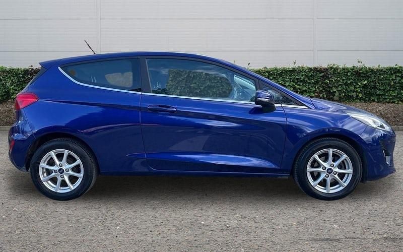 Used Ford Fiesta Zetec 86 HP (63 kW) 2018 Blue Hatchback
