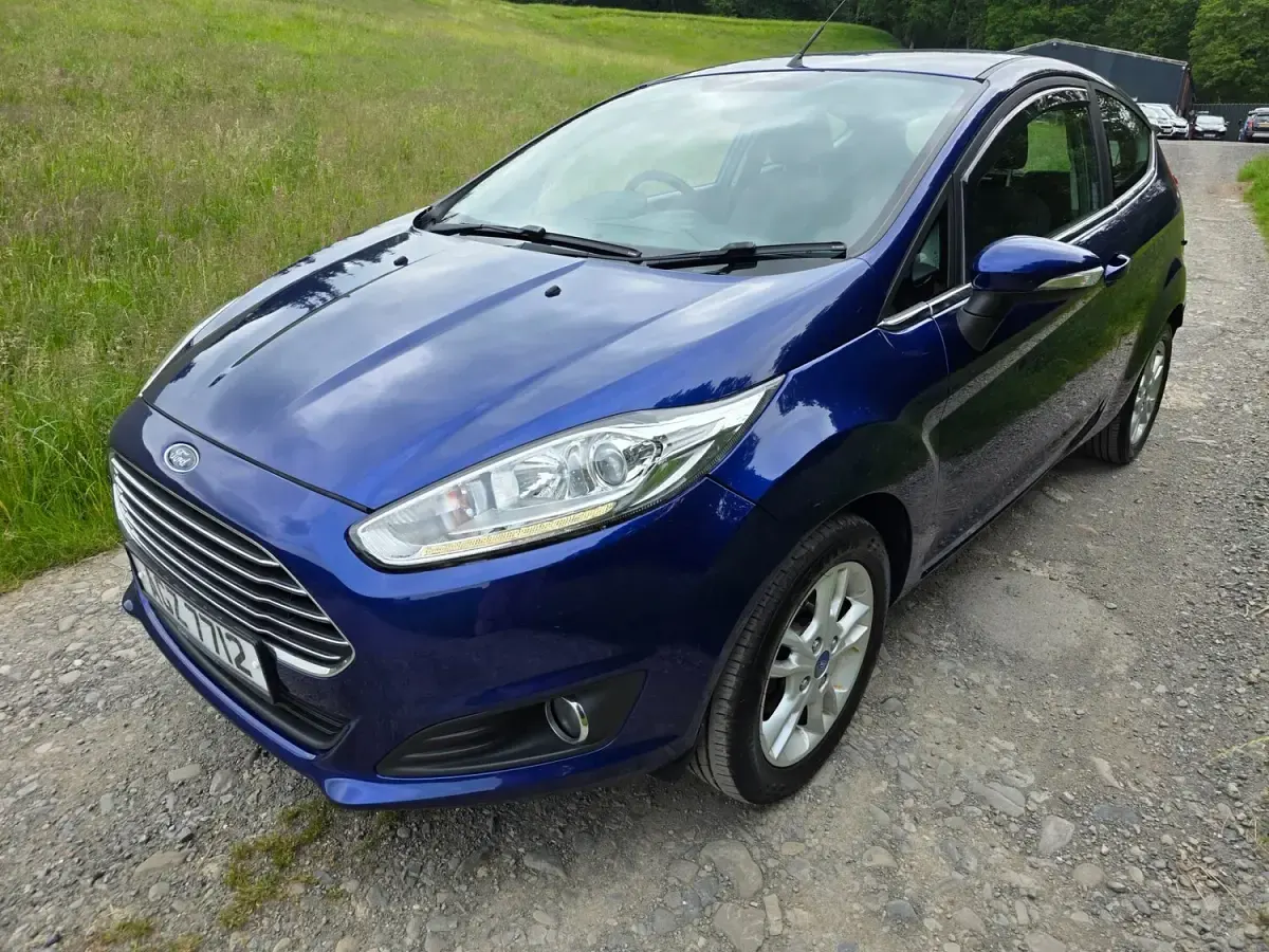 Used Ford Fiesta Zetec 2016 Blue Hatchback