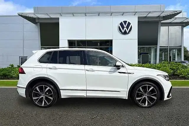 Used VW Tiguan R-line 150 HP (110 kW) 2023 White SUV