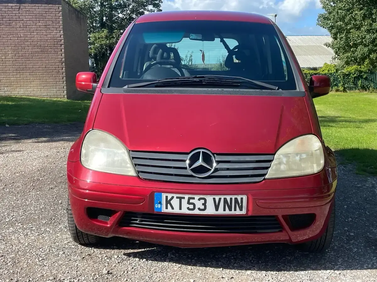 Used Mercedes Vaneo 82 HP (60 kW) 2003 Red MPV