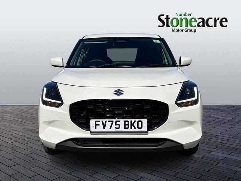 Used Suzuki Swift 82 HP (60 kW) 2025 White Hatchback