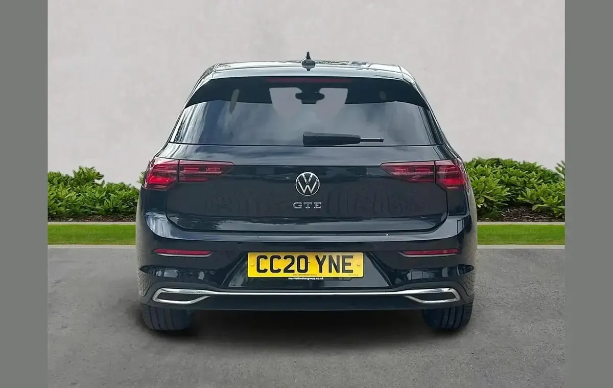Used VW Golf VIII GTE 241 HP (177 kW) 2021 Black Hatchback