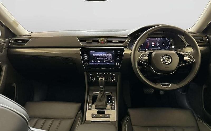 Used Skoda Superb SE L 190 HP (139 kW) 2023 Blue Hatchback