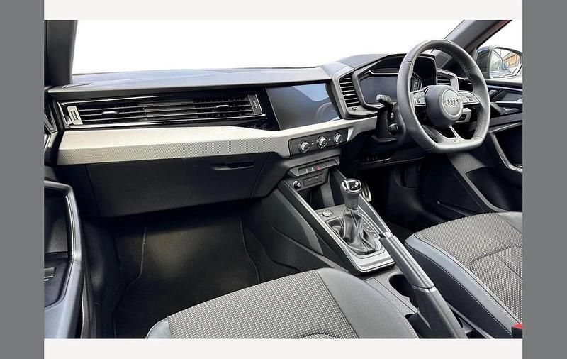 Used Audi A1 Black Edition 95 HP (69 kW) 2025 Blue SUV