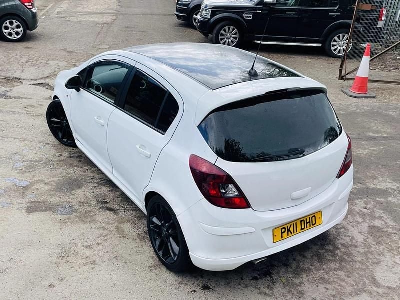 Used Vauxhall Corsa Edition 2011 White Hatchback