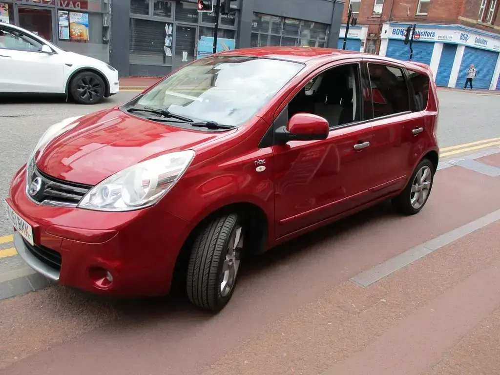 Used Nissan Note N-TEC 2011 Red Hatchback