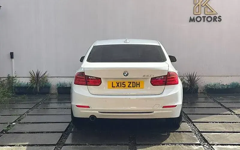 Used BMW 320 Sport Line 184 HP (135 kW) 2015 White Sedan