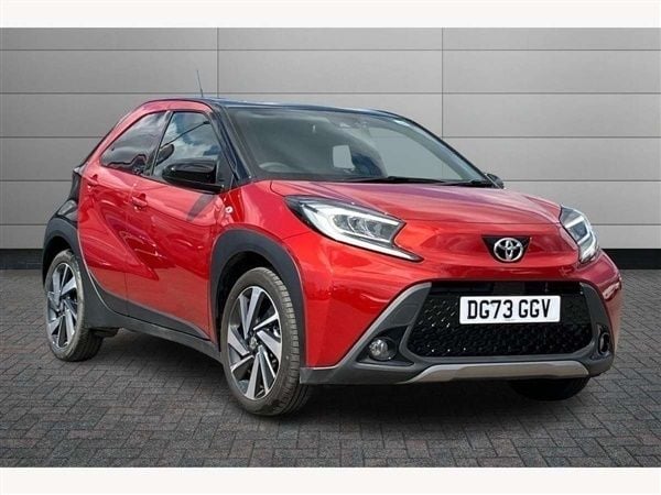 Red Used 2023 Toyota Aygo Hatchback | £14,995 (Fair price) - Image 1/4