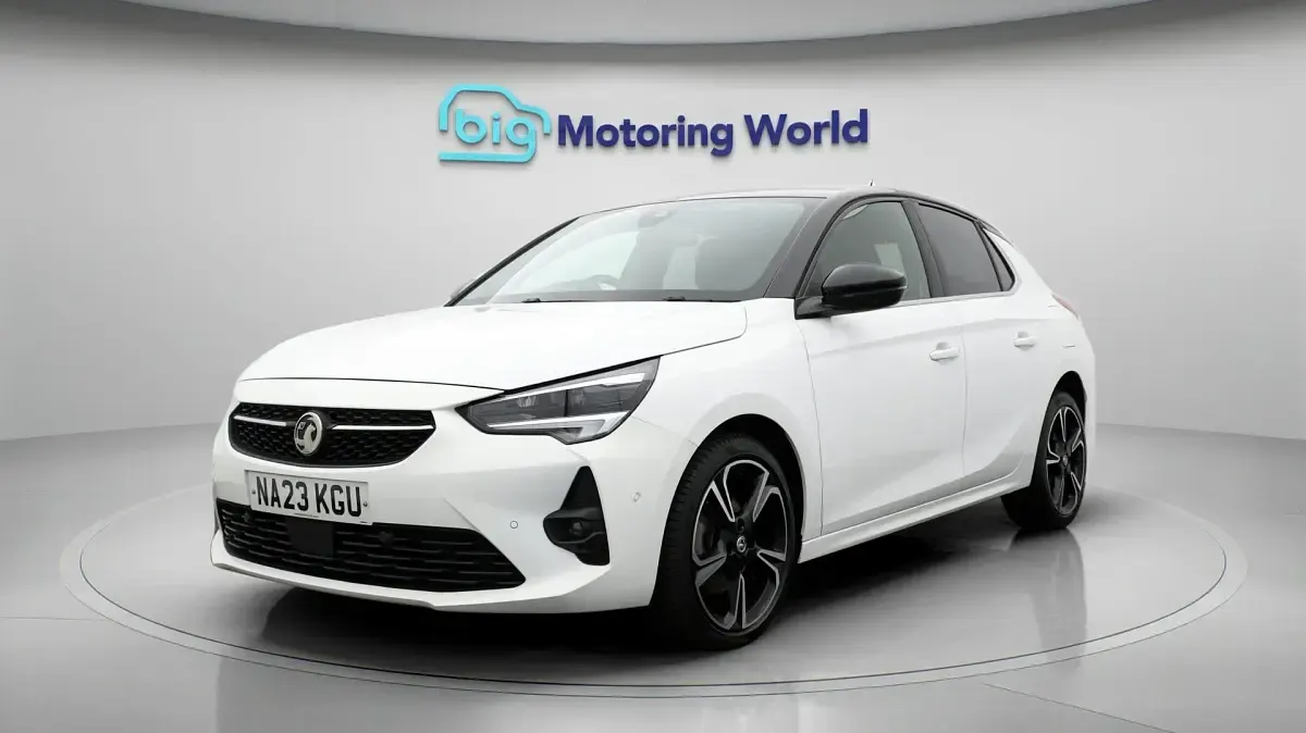 Used Vauxhall Corsa Ultimate 101 HP (74 kW) 2023 White Hatchback