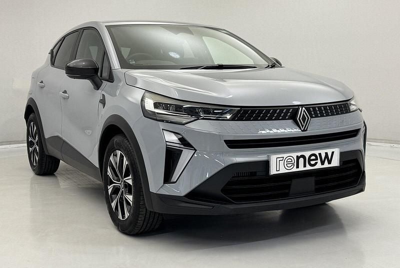 Metallic ceramic grey Used 2025 Renault Captur SUV | £18,450 (Fair price) - Image 1/1