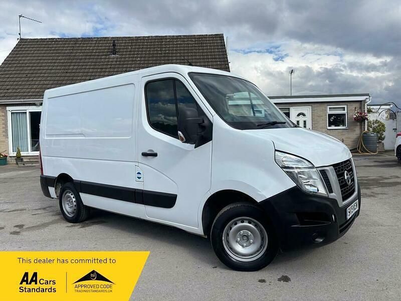 White Used 2019 Nissan NV400 SE Van | £5,995 (Expensive) - Image 1/4