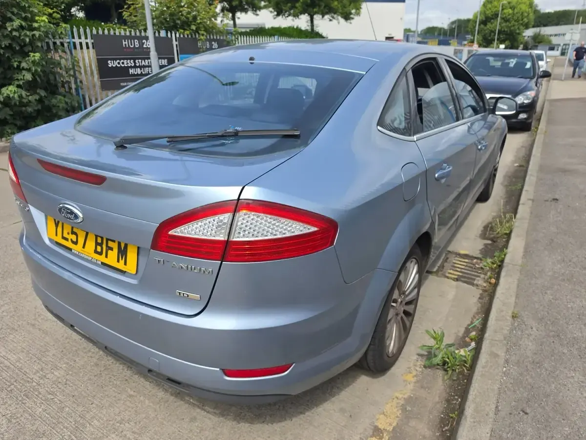Used Ford Mondeo Titanium 140 HP (102 kW) 2008 Blue Hatchback