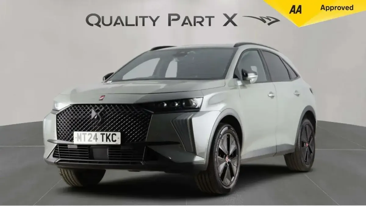 Usado DS Automobiles DS7 Crossback Performance Line Plus 130 CV (95 kW) 2024 Gris SUV