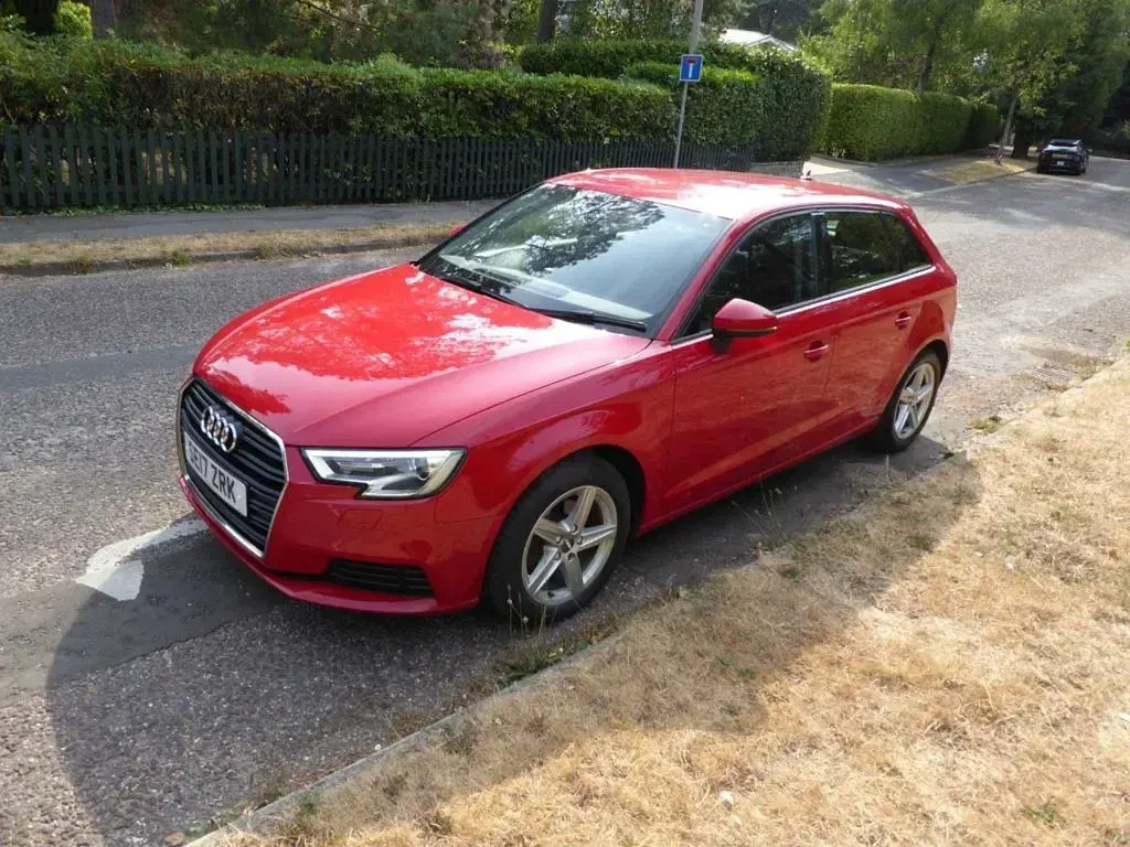 Used Audi A3 Sportback Design 116 HP (85 kW) 2017 Red Hatchback