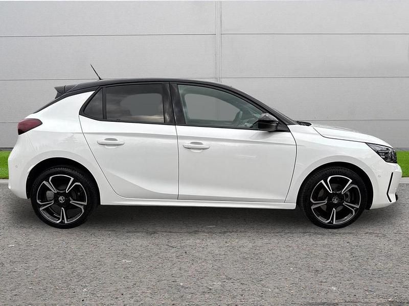 Used Vauxhall Corsa S 99 HP (72 kW) 2024 White Hatchback