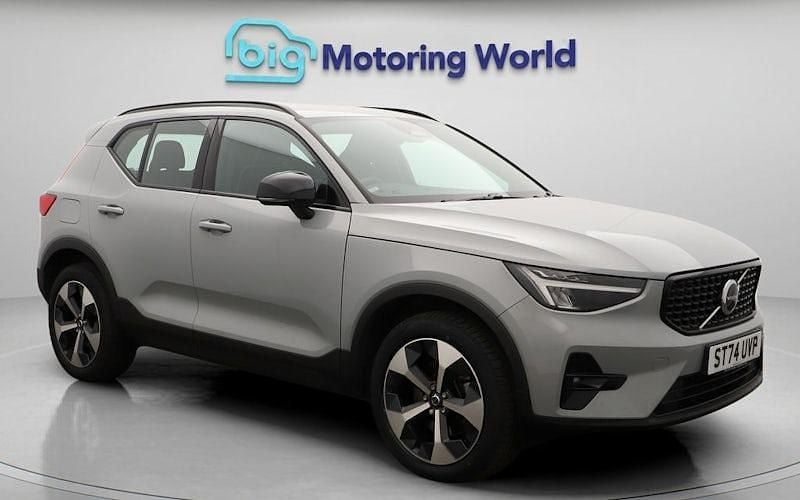 Used 2025 Volvo XC40 Plus SUV | £29,500 (Good price) - Image 1/4