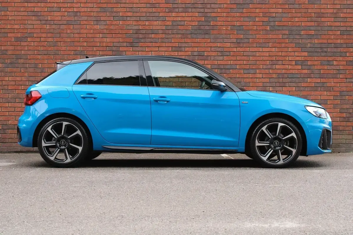 Used Audi A1 Sportback Black Edition 95 HP (69 kW) 2022 Blue Hatchback