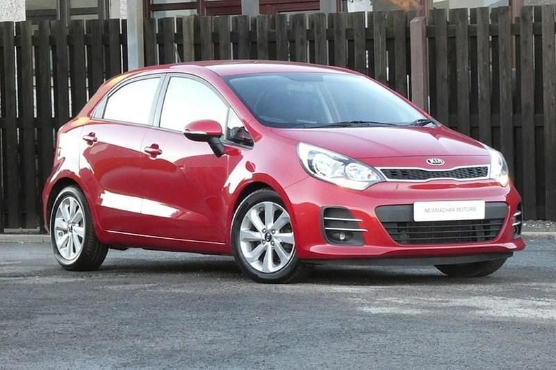 Used Kia Rio 84 HP (61 kW) 2016 Red Hatchback