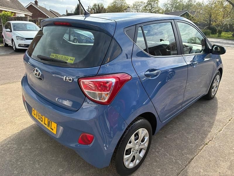 Used Hyundai i10 SE 67 HP (49 kW) 2016 Blue Hatchback