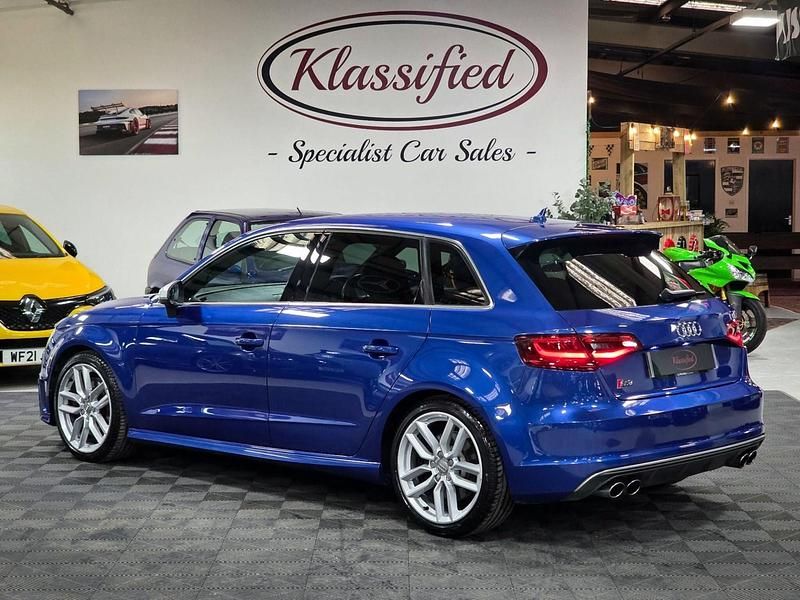 Used Audi S3 Sportback Black Edition 300 HP (220 kW) 2015 Blue Hatchback