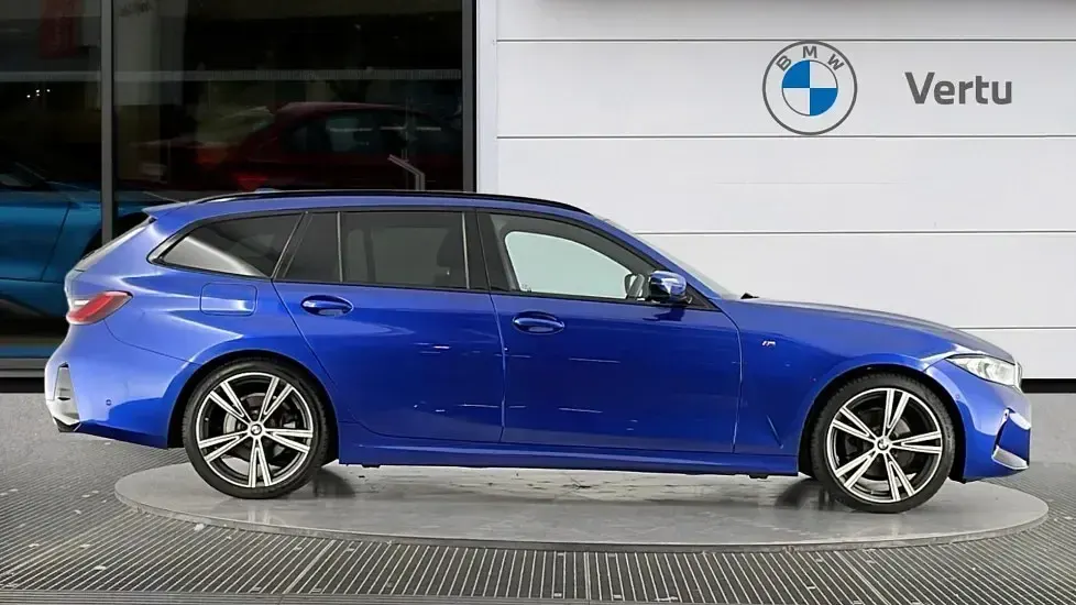 Used BMW 320 M Sport 184 HP (135 kW) 2024 Blue Estate