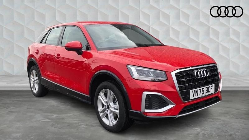 Begagnad Audi Q2 Sport 2025 Röd SUV