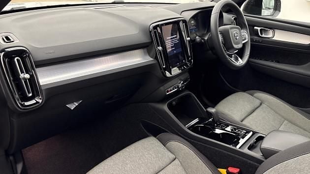 Usado Volvo XC40 Plus 161 HP (118 kW) 2024 SUV