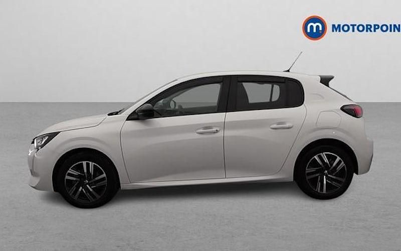 Used Peugeot 208 Allure Premium 102 HP (75 kW) 2022 White Hatchback