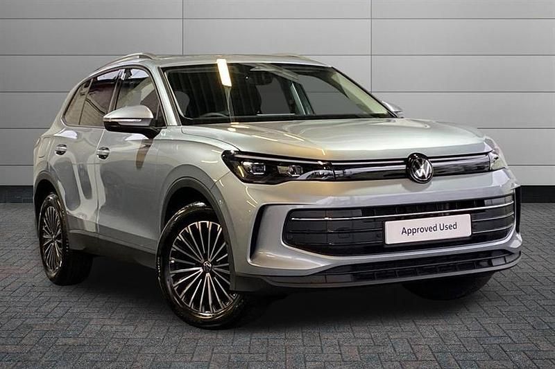 Used VW Tiguan Match 150 HP (110 kW) 2025 Oyster silver SUV