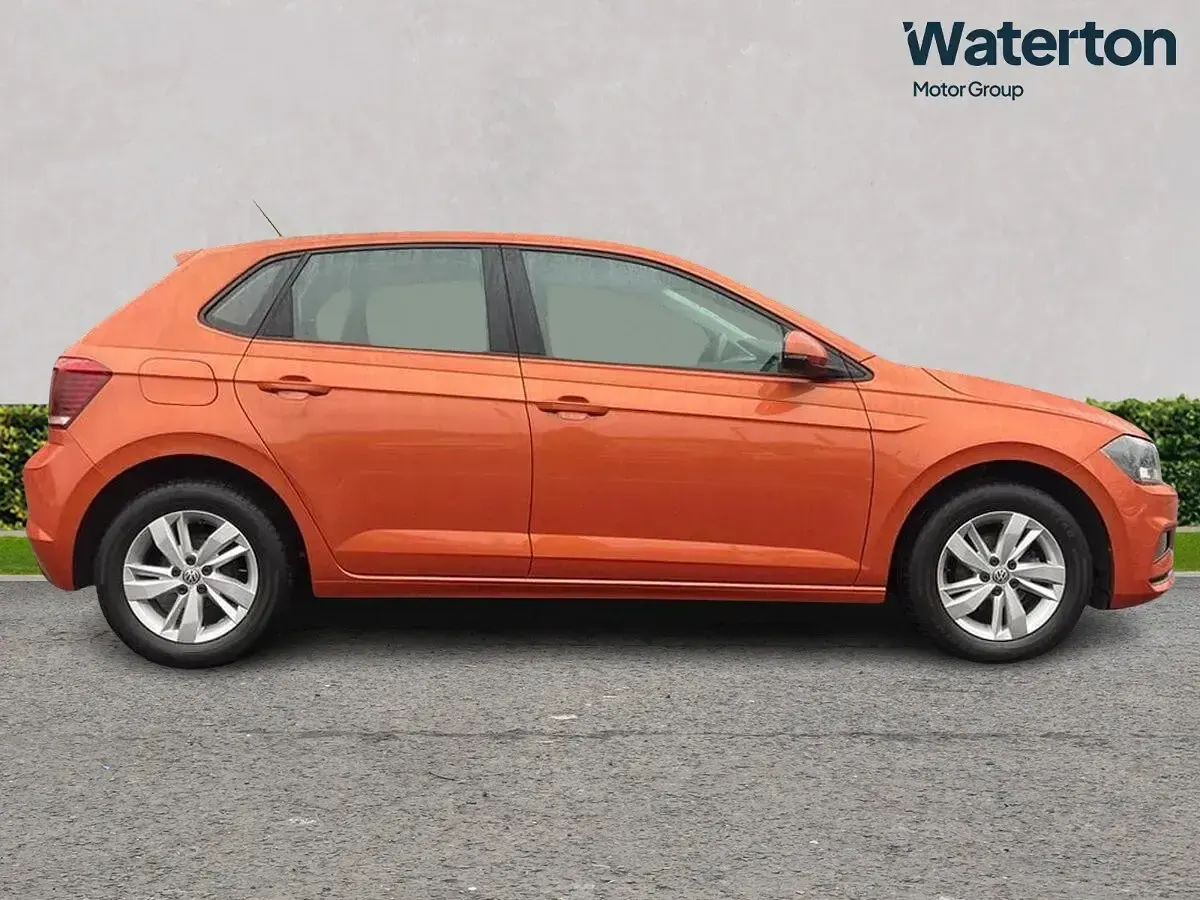 Used VW Polo SE 65 HP (47 kW) 2019 Orange Hatchback