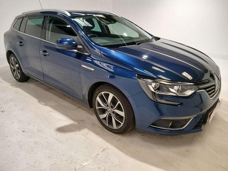 Used Renault Mégane GrandTour Dynamique 110 HP (80 kW) 2017 Blue Estate