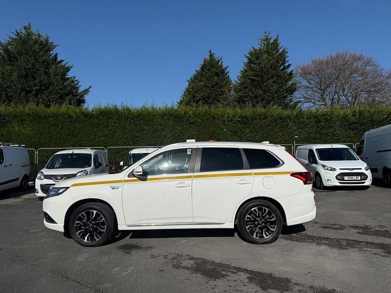 Used Mitsubishi Outlander P-HEV 2018 White