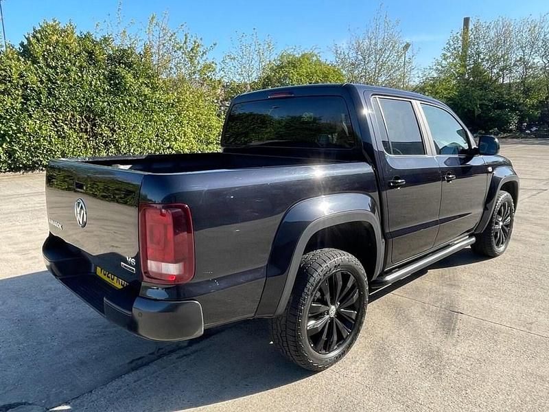Begagnad VW Amarok Black Edition 2020 Svart Pickup