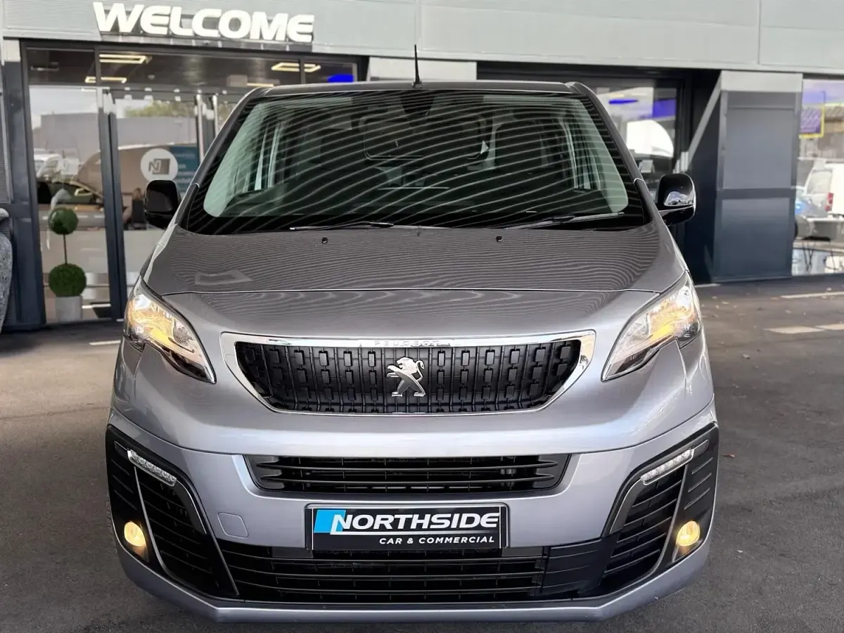 Used Peugeot Expert Premium 145 HP (106 kW) 2022 Grey Van