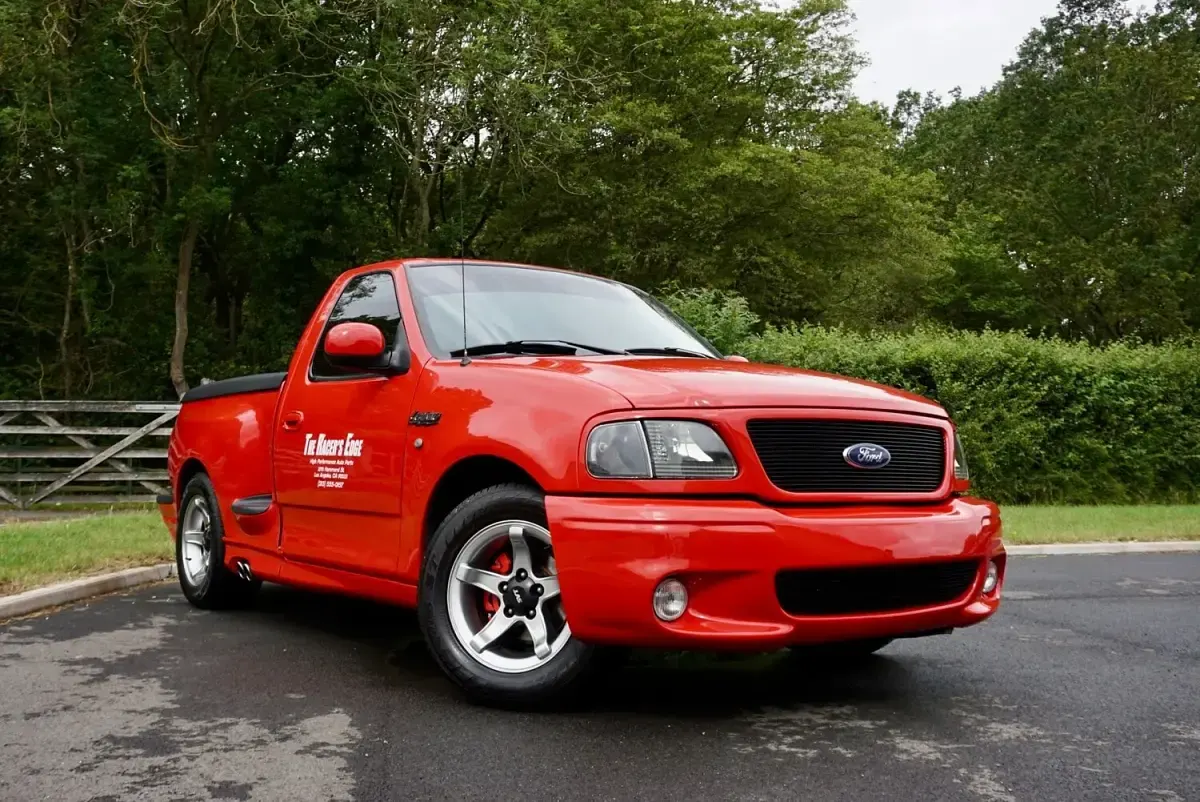 Used Ford F-150 300 HP (220 kW) 2005 Red Pickup