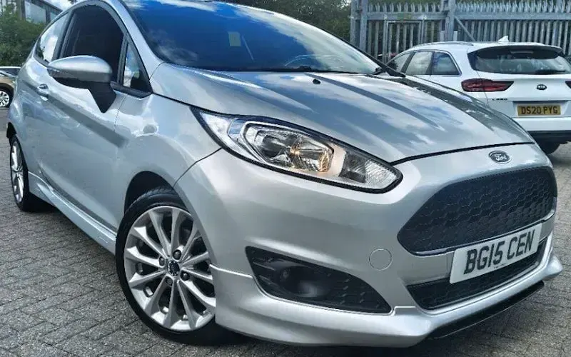Used Ford Fiesta Zetec 125 HP (91 kW) 2015 Hatchback