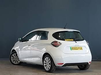 Used Renault Zoe Iconic 100 kW (136 HP) 2022 White Hatchback