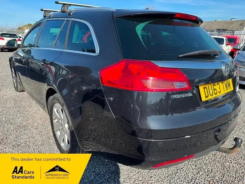 Used Vauxhall Insignia SRi 160 HP (117 kW) 2013 Black Estate