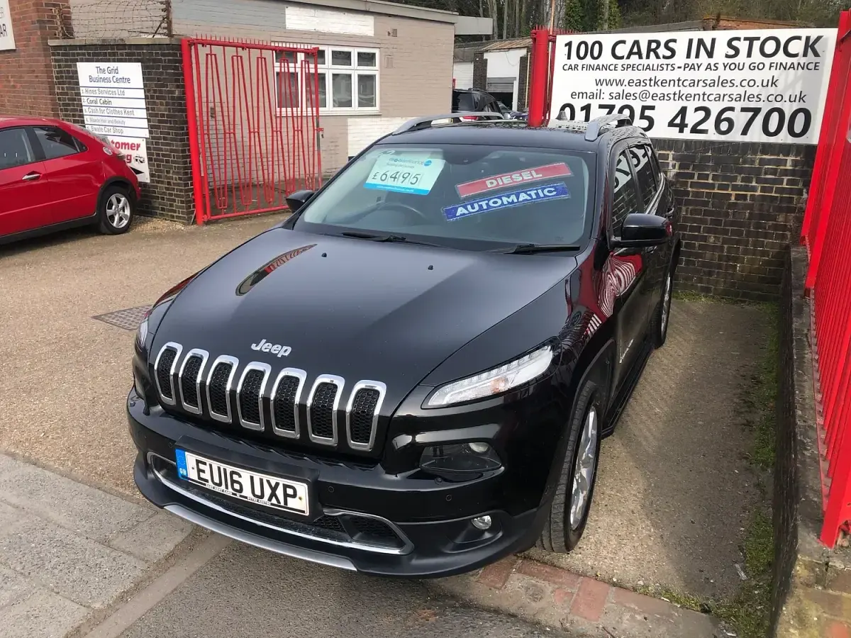 Used Jeep Cherokee Limited 200 HP (147 kW) 2016 Black SUV