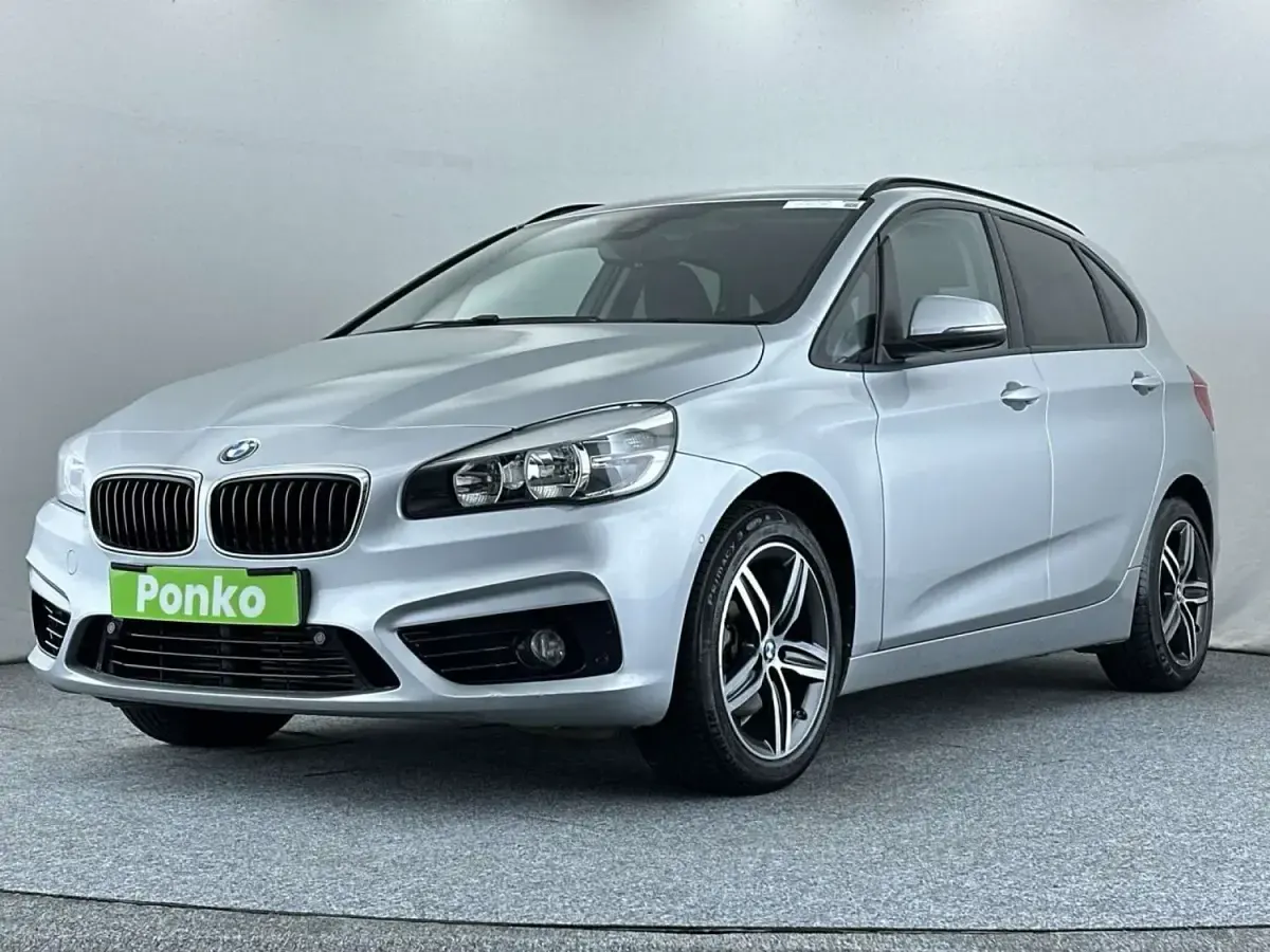 Begagnad BMW 218 Sport Line 2017 Silver Minibuss