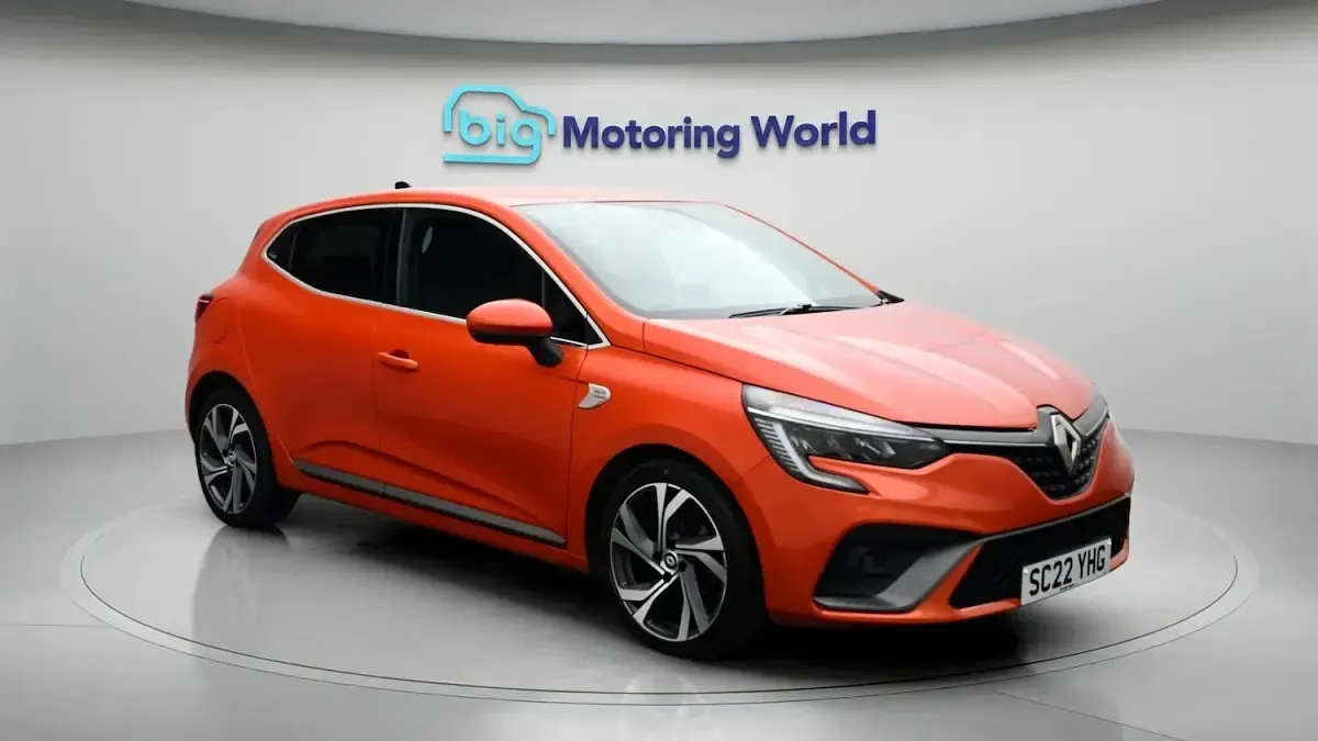 Used Renault Clio V RS Line 90 HP (66 kW) 2022 Hatchback