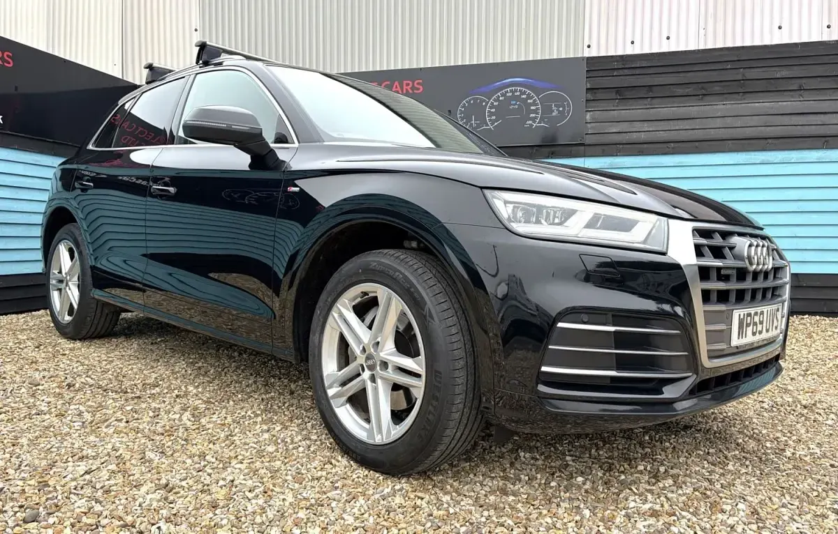 Używany Audi Q5 S-Line 190 KM (139 kW) 2019 Czarny SUV