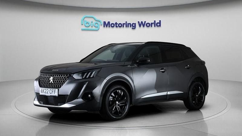 Begagnad Peugeot 2008 GT 130 HK (95 kW) 2022 Grå SUV