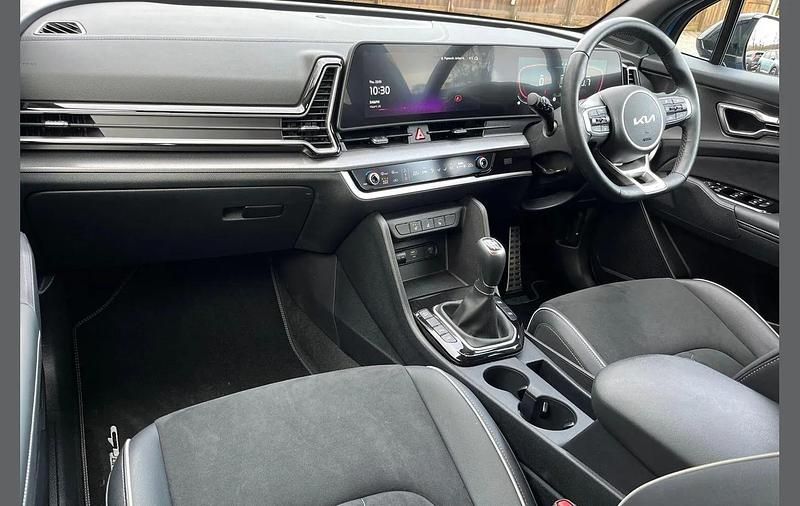 Used Kia Sportage GT-Line 157 HP (115 kW) 2025 Blue SUV