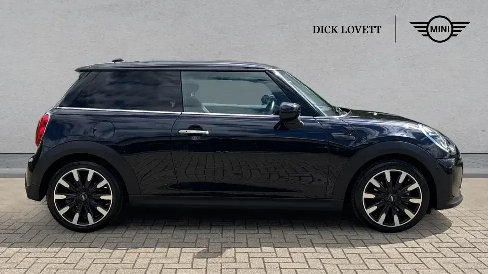 Used Mini Cooper Exclusive 134 HP (98 kW) 2023 Black Hatchback